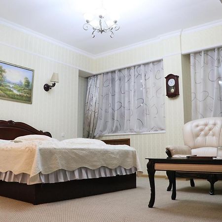Hotel Botakoz Astana Bagian luar foto