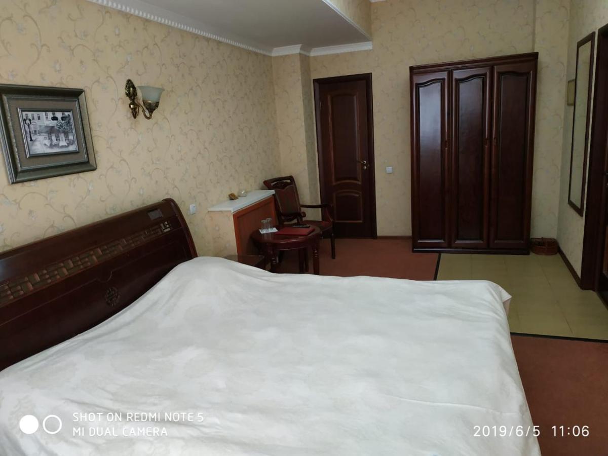 Hotel Botakoz Astana Bagian luar foto