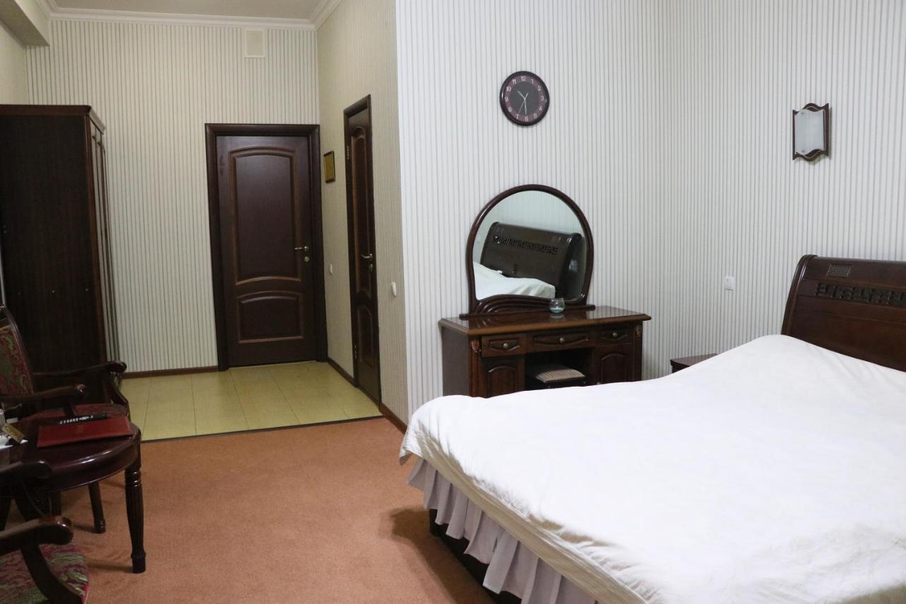 Hotel Botakoz Astana Bagian luar foto