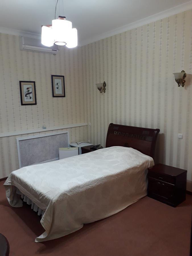 Hotel Botakoz Astana Bagian luar foto