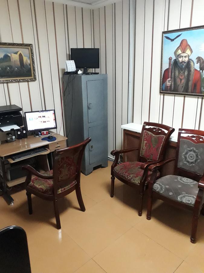 Hotel Botakoz Astana Bagian luar foto