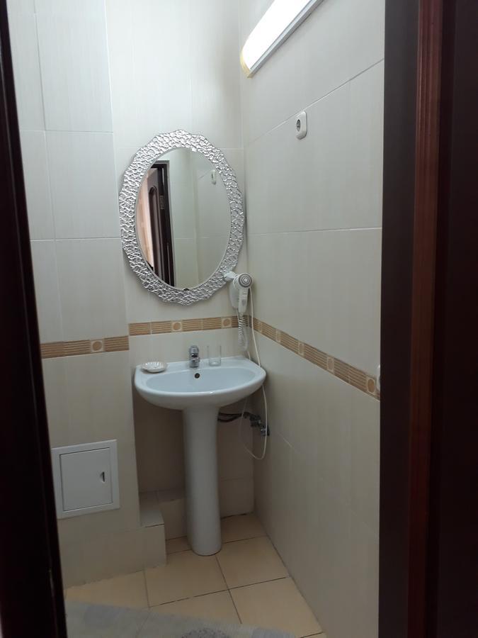 Hotel Botakoz Astana Bagian luar foto